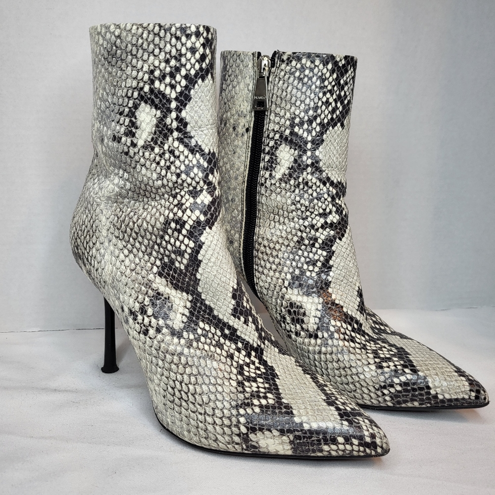 MA&LÕ snake skin textured cream,black and grey ankle stiletto booties Sz 8